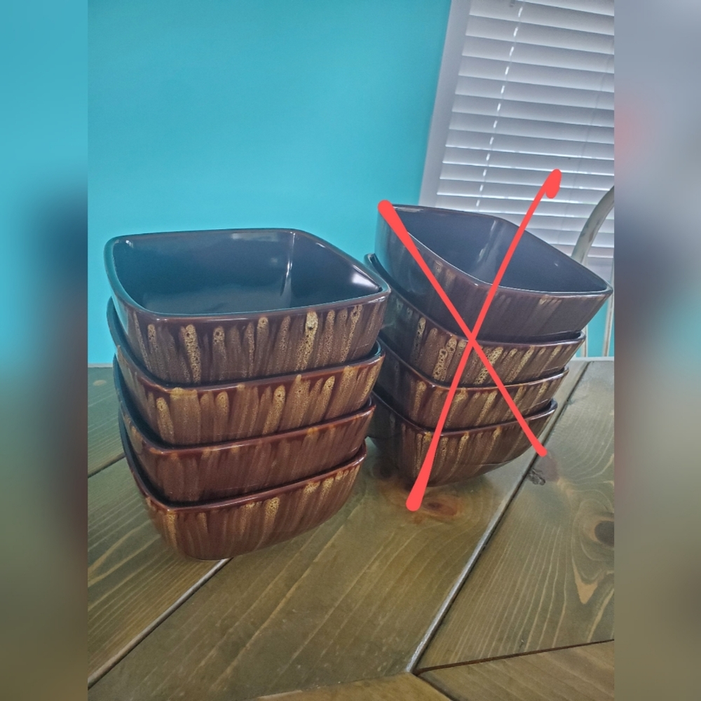 4 Oneida square bowls